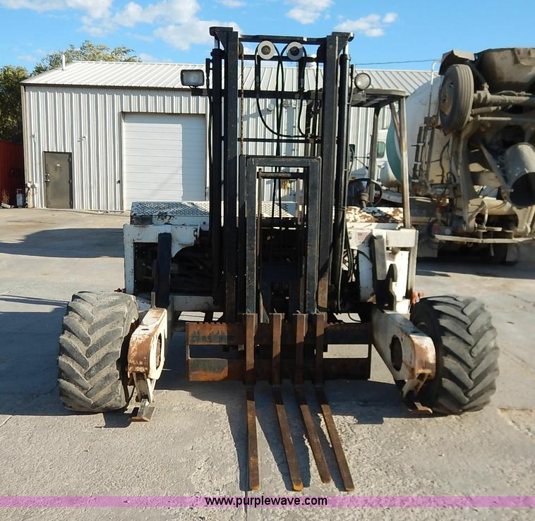 image for item K1654 2001 Tail Gator 5010AWD forklift