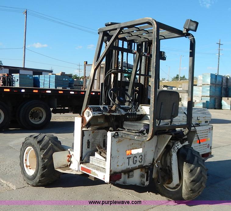 image for item K1654 2001 Tail Gator 5010AWD forklift