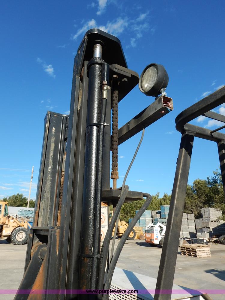 image for item K1654 2001 Tail Gator 5010AWD forklift