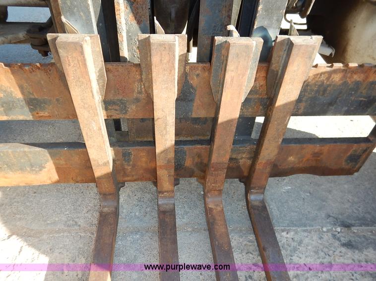 image for item K1654 2001 Tail Gator 5010AWD forklift