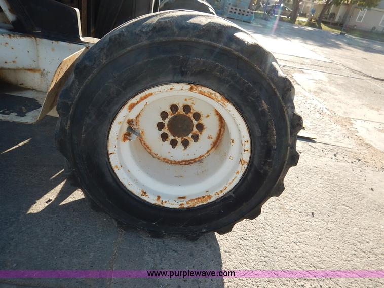 image for item K1654 2001 Tail Gator 5010AWD forklift