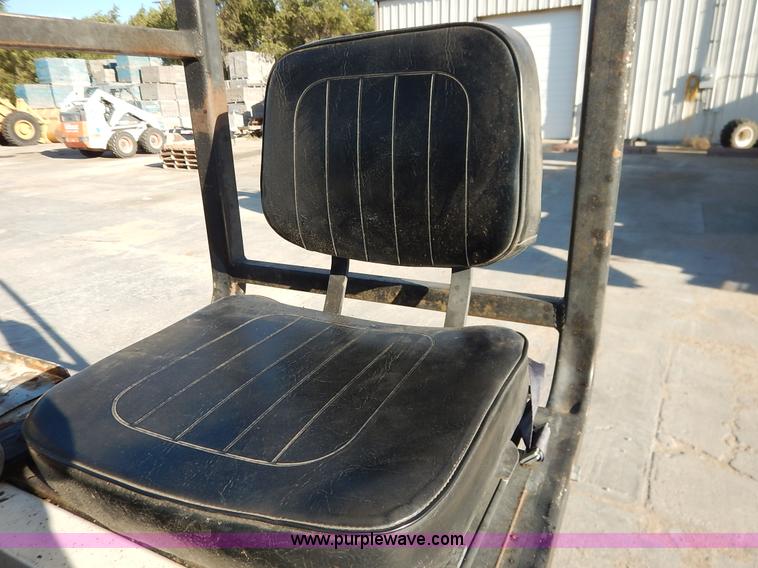 image for item K1654 2001 Tail Gator 5010AWD forklift