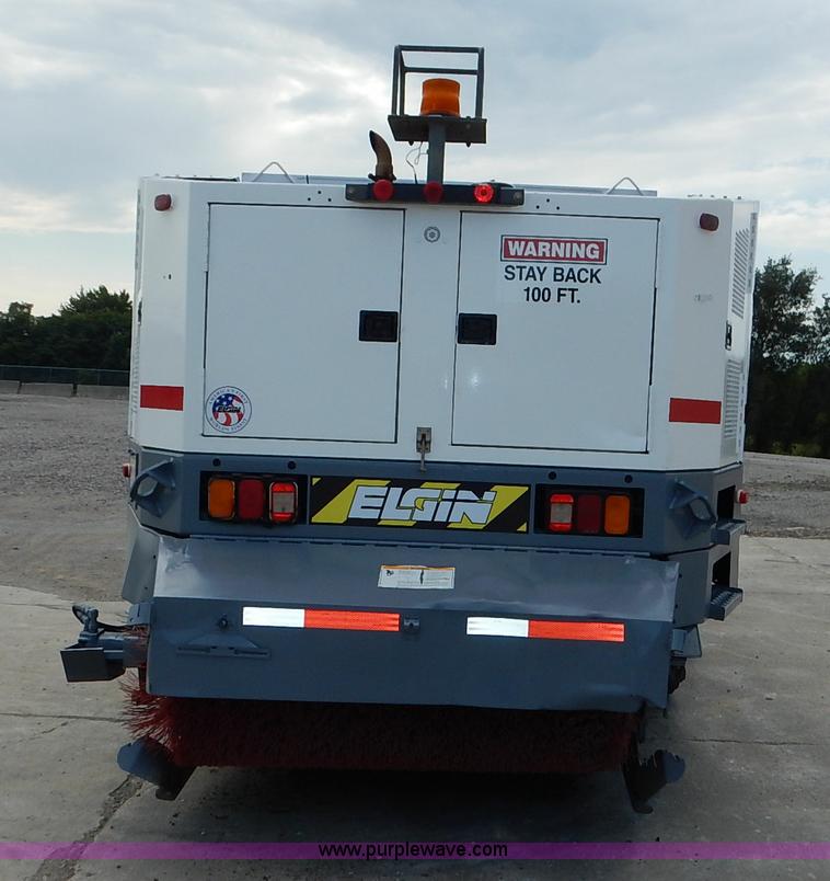 image for item K1656 2001 Elgin SC8000 street sweeper