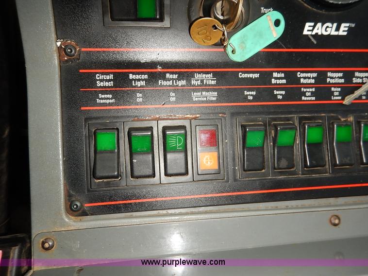 image for item K1656 2001 Elgin SC8000 street sweeper