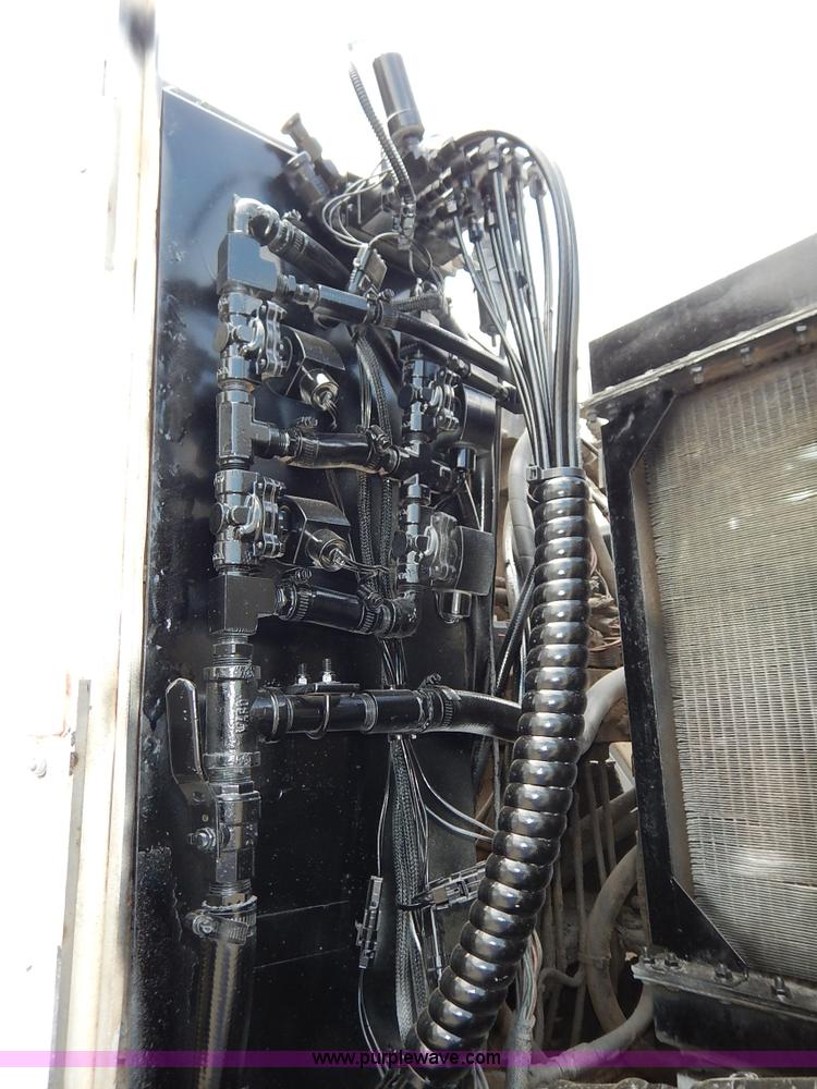 image for item K1656 2001 Elgin SC8000 street sweeper