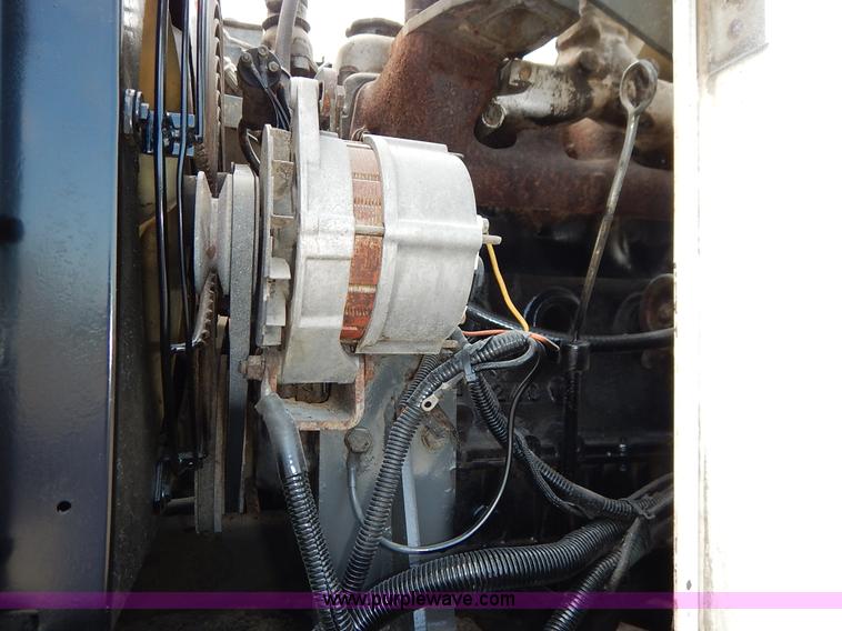 image for item K1656 2001 Elgin SC8000 street sweeper