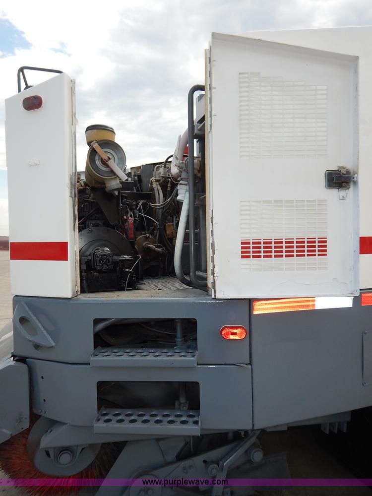 image for item K1656 2001 Elgin SC8000 street sweeper