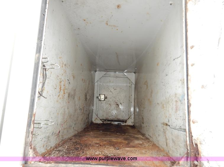 image for item K1656 2001 Elgin SC8000 street sweeper