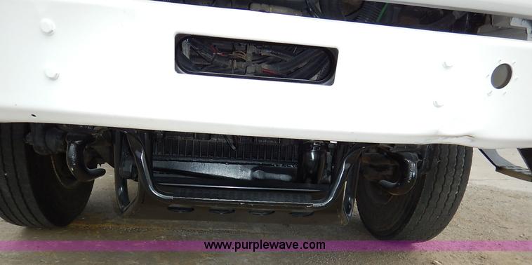 image for item K1656 2001 Elgin SC8000 street sweeper