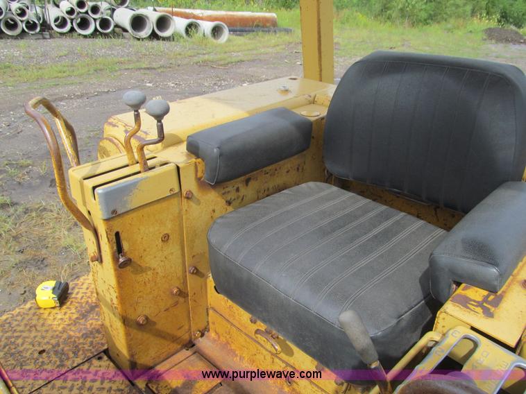 image for item K6332 1978 Caterpillar 955L track loader