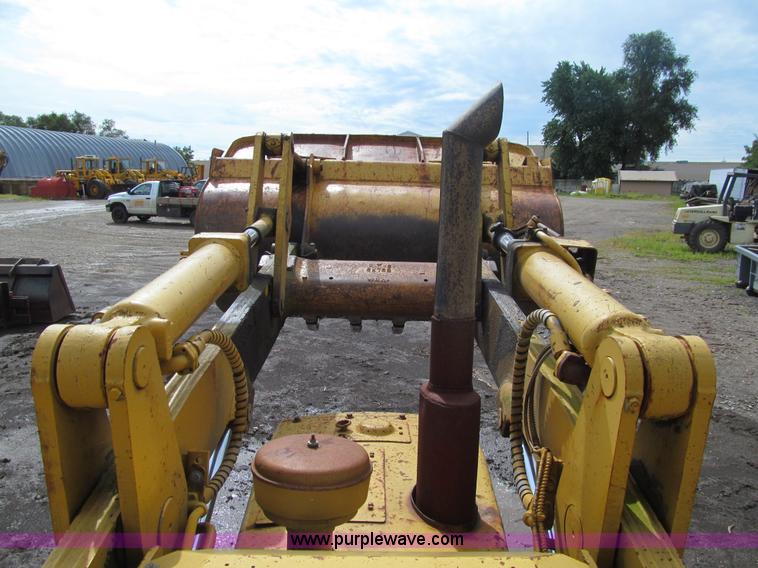 image for item K6332 1978 Caterpillar 955L track loader