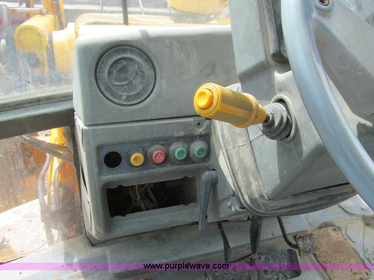 image for item K6333 1992 JCB 215S backhoe