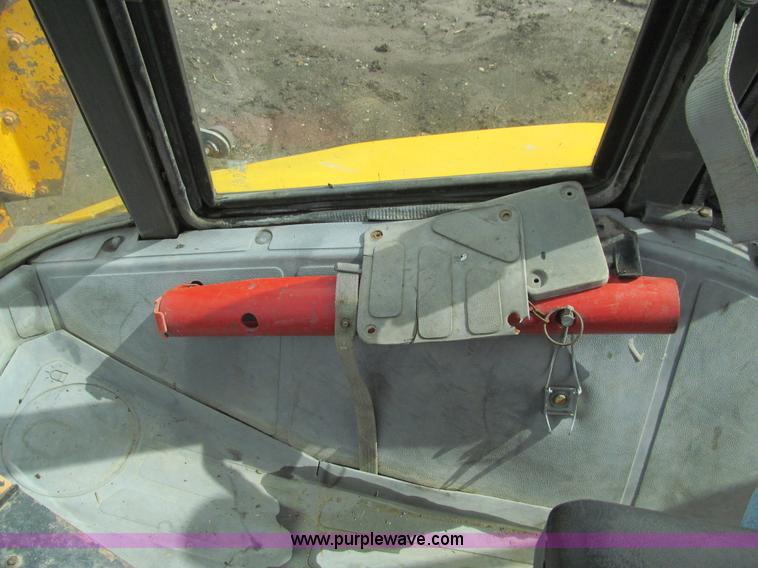 image for item K6333 1992 JCB 215S backhoe