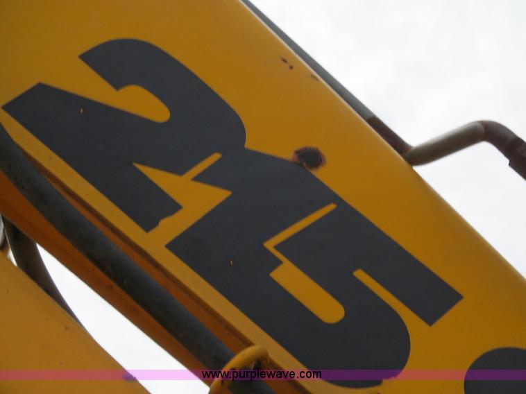 image for item K6333 1992 JCB 215S backhoe