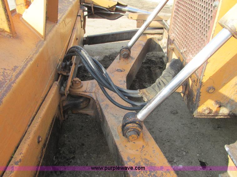 image for item K6632 1986 Case 1450B dozer