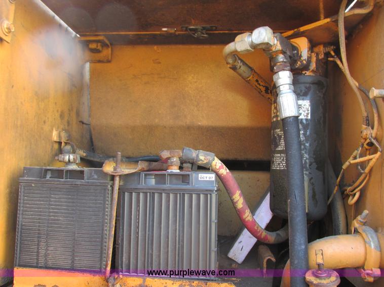 image for item K6632 1986 Case 1450B dozer