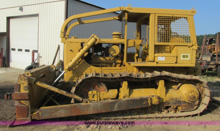 image for item K6633 1972 Caterpillar D7F dozer