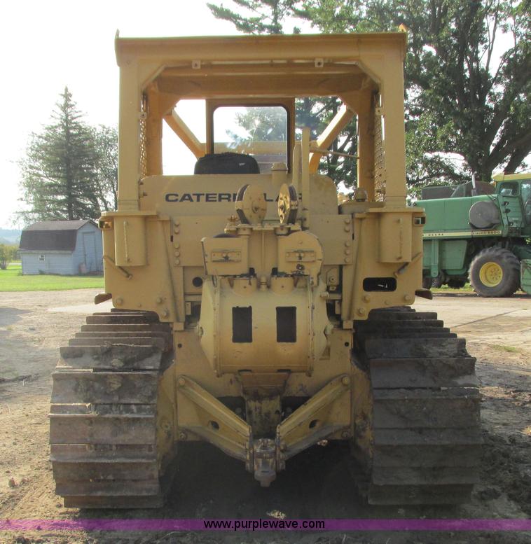 image for item K6633 1972 Caterpillar D7F dozer