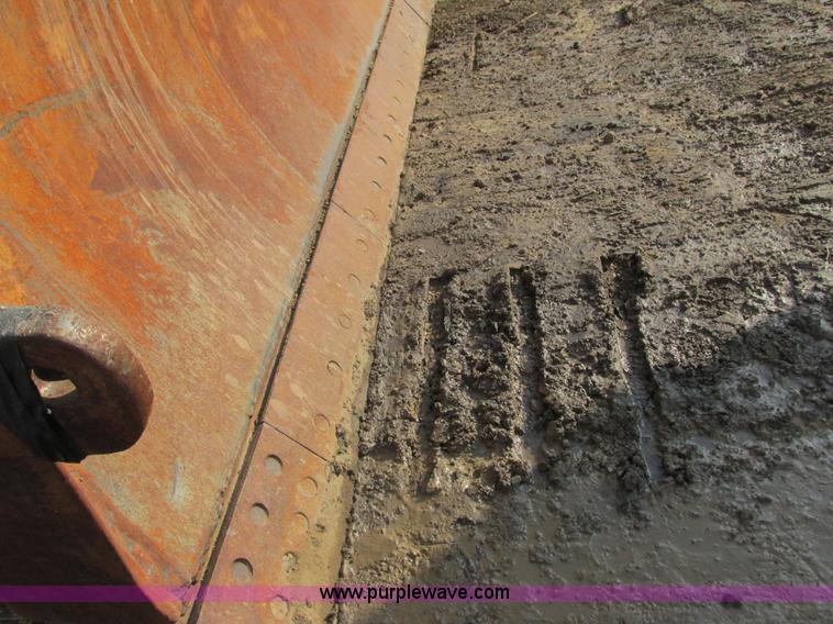 image for item K6633 1972 Caterpillar D7F dozer