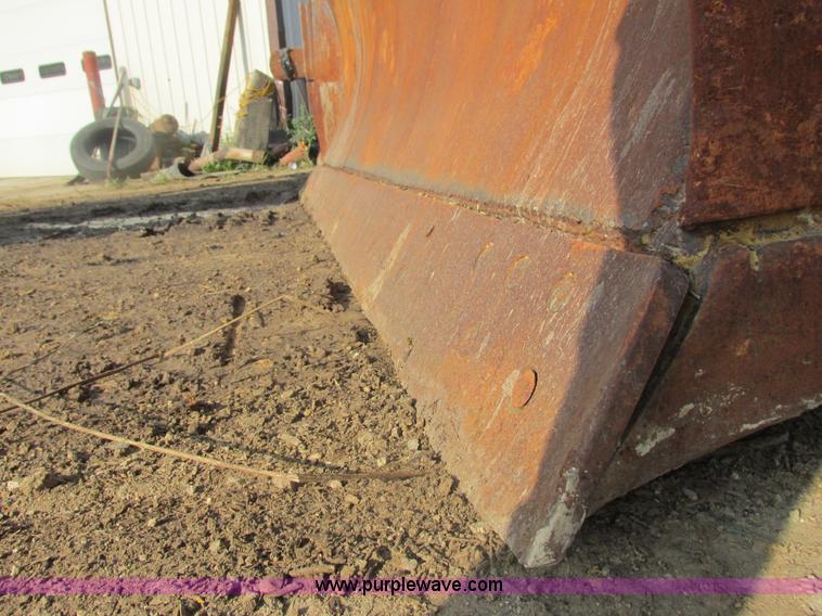 image for item K6633 1972 Caterpillar D7F dozer