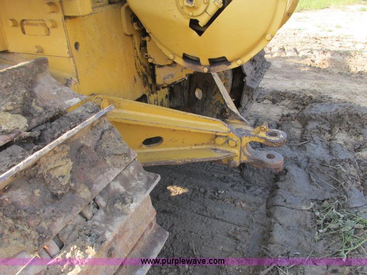 image for item K6633 1972 Caterpillar D7F dozer