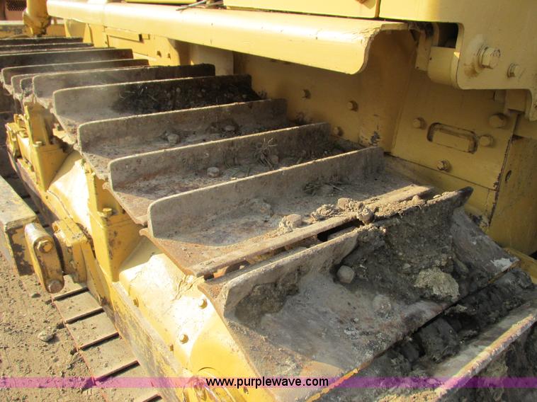 image for item K6633 1972 Caterpillar D7F dozer