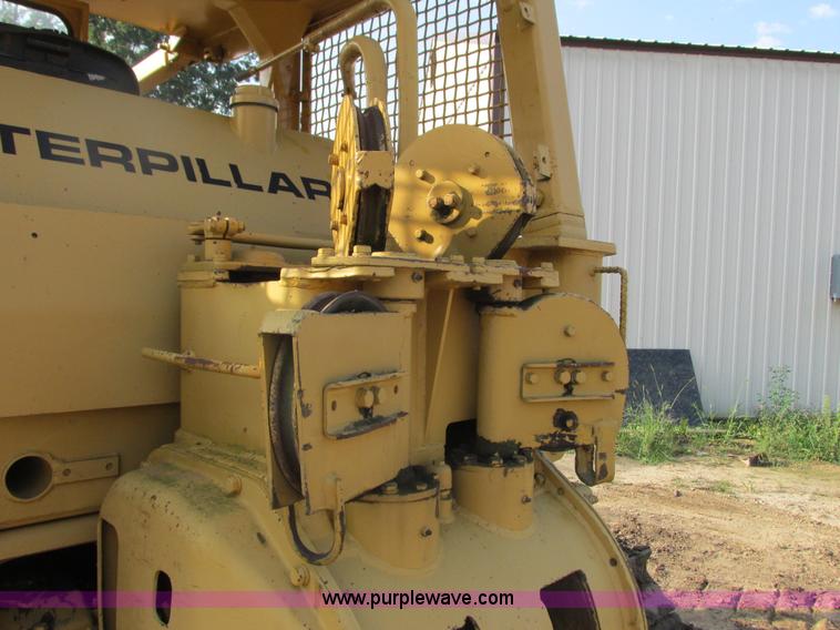image for item K6633 1972 Caterpillar D7F dozer