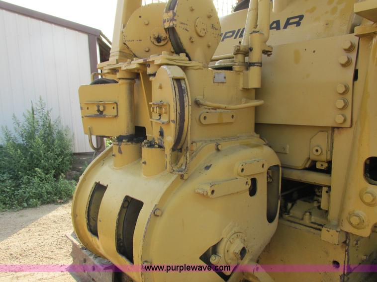 image for item K6633 1972 Caterpillar D7F dozer