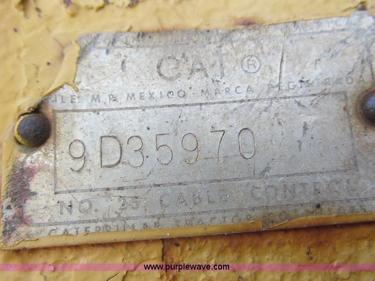 image for item K6633 1972 Caterpillar D7F dozer