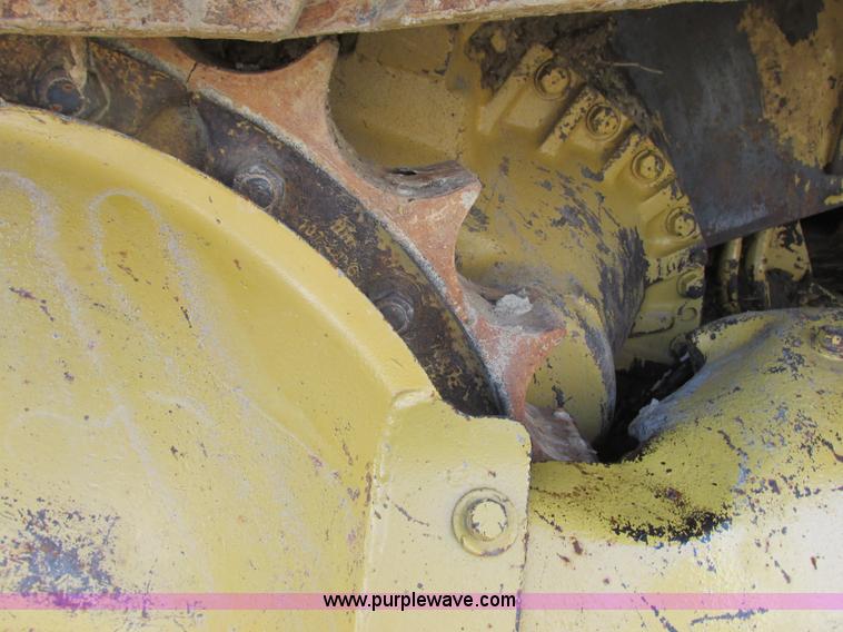 image for item K6633 1972 Caterpillar D7F dozer