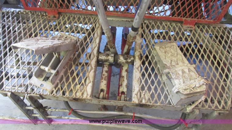 image for item L5275 Razorback HP200 power trowel