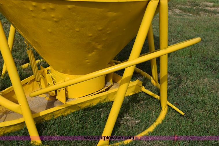 Camlever concrete bucket in Greenville, TX Item L5972 sold Purple Wave