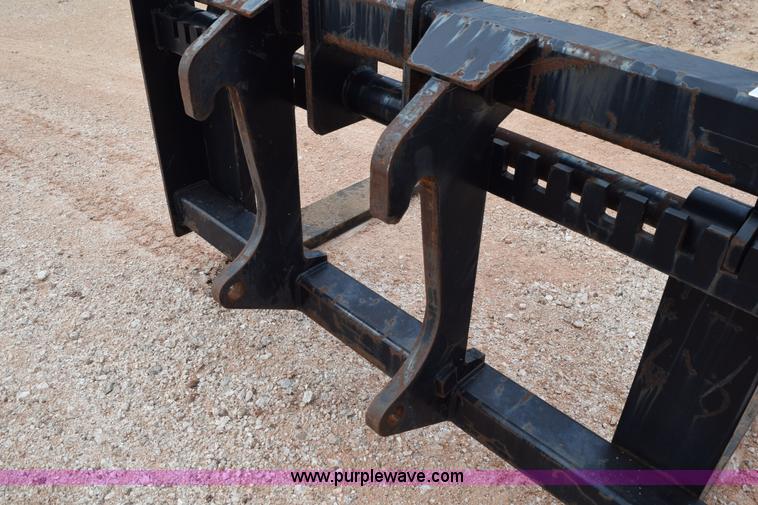 image for item L5982 Caterpillar wheel loader fork attachment