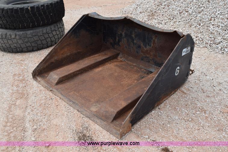 image for item L5984 Star Industries telehandler bucket