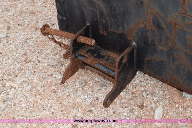 image for item L5984 Star Industries telehandler bucket