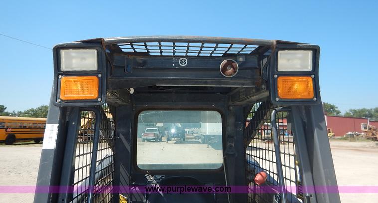 image for item L6288 2002 New Holland LS170 skid steer