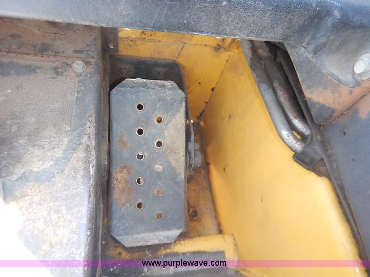 image for item L6288 2002 New Holland LS170 skid steer