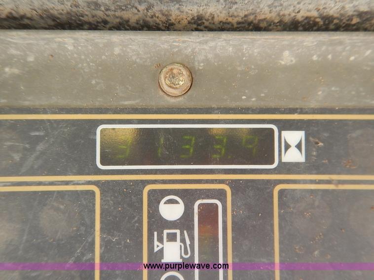 image for item L6288 2002 New Holland LS170 skid steer