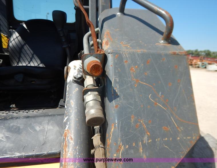 image for item L6288 2002 New Holland LS170 skid steer