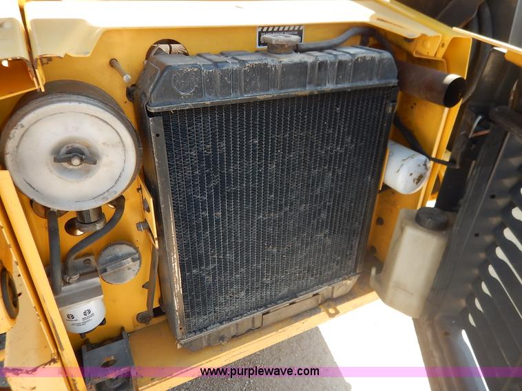 image for item L6288 2002 New Holland LS170 skid steer