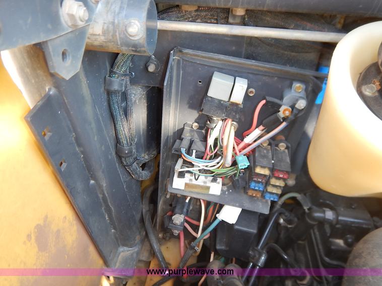 image for item L6288 2002 New Holland LS170 skid steer