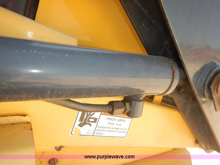 image for item L6288 2002 New Holland LS170 skid steer
