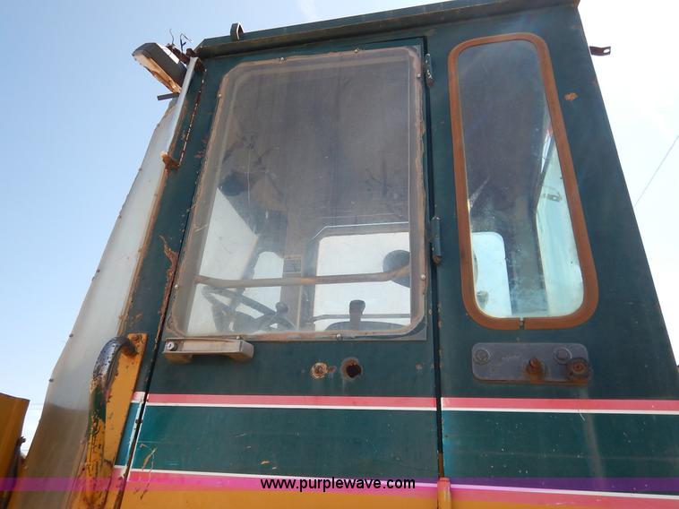 image for item L6291 1997 Kawasaki 65Z IV wheel loader