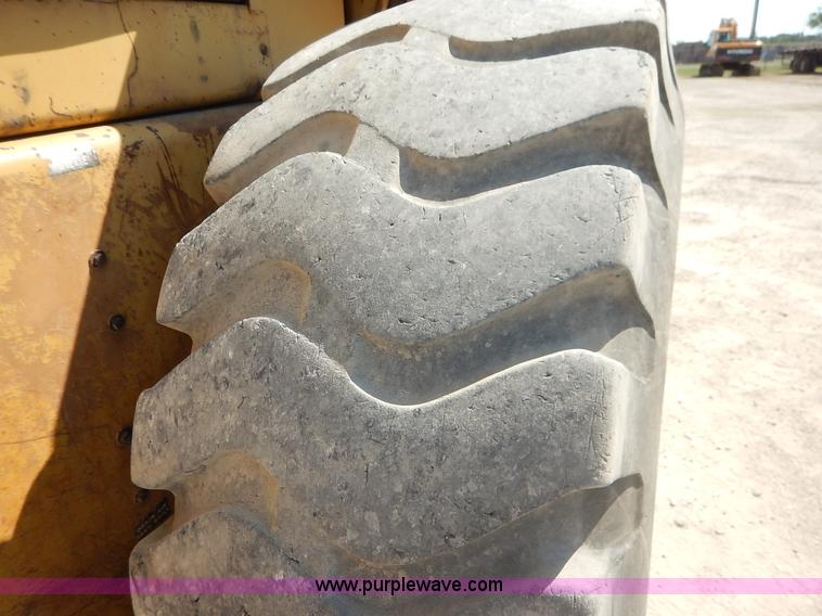 image for item L6297 1989 Case 621 wheel loader
