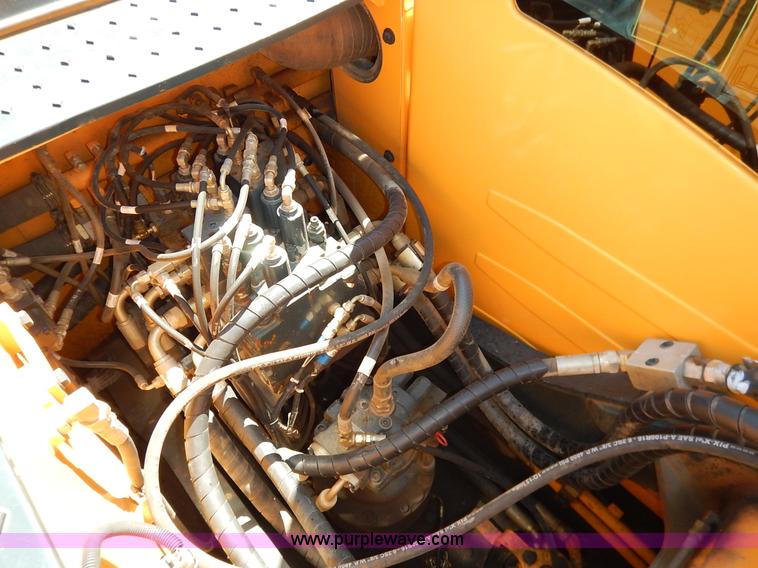 image for item L6298 2012 Hyundai Robex 140LC-9 excavator