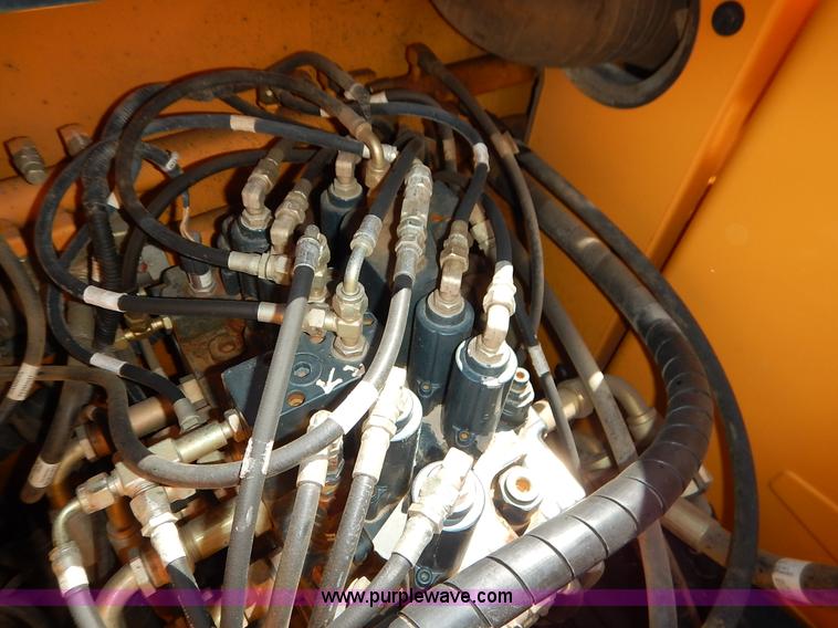 image for item L6298 2012 Hyundai Robex 140LC-9 excavator