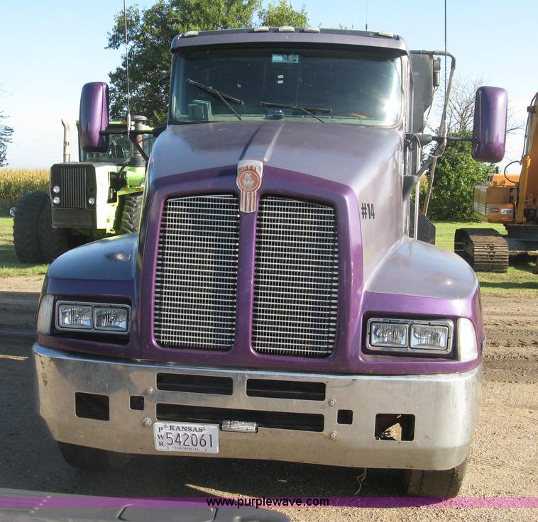 image for item L6311 1995 Kenworth T600 dump truck