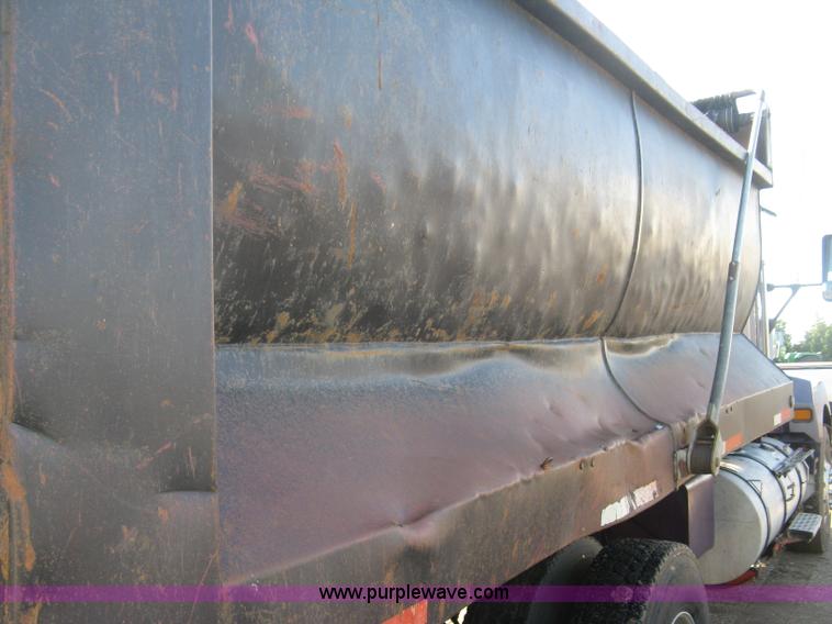 image for item L6311 1995 Kenworth T600 dump truck