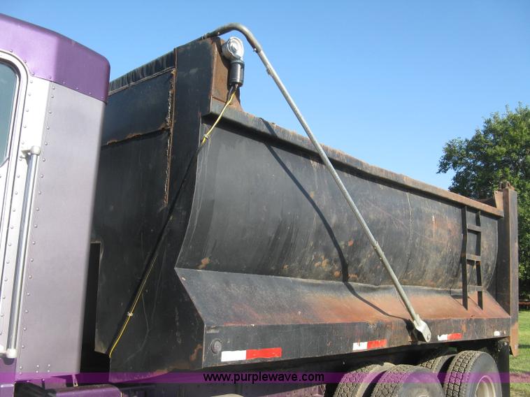 image for item L6311 1995 Kenworth T600 dump truck