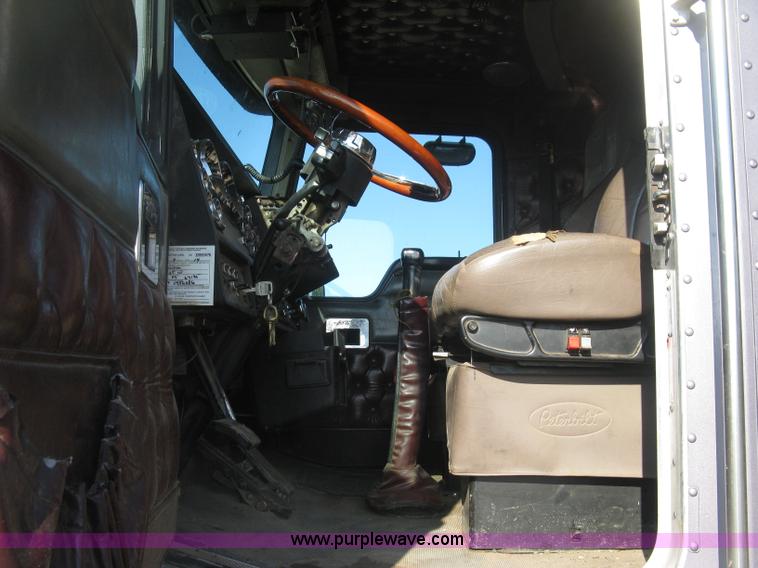 image for item L6311 1995 Kenworth T600 dump truck